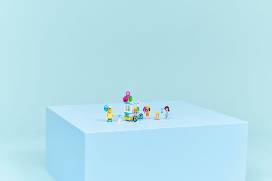 LEGO Friends Ice Cream & Balloon Stand (42692) (9)
