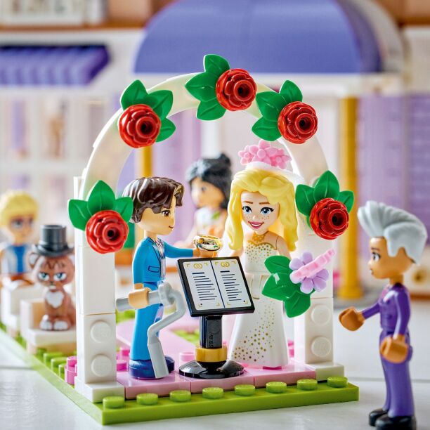 LEGO® Friends Heartlake City Grand Hotel (42704) (3)