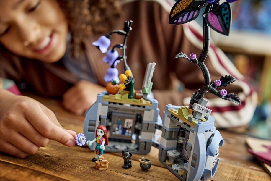 LEGO Disney Sally's Flowerpot (43288) (7)