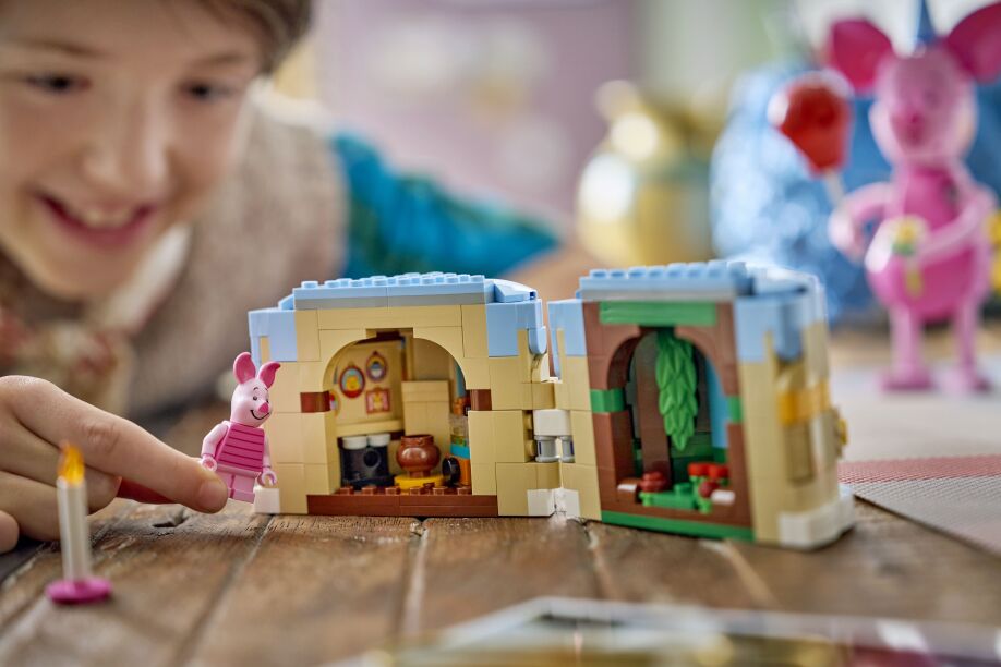 LEGO Disney Piglet's Birthday Fun (43305) (7)