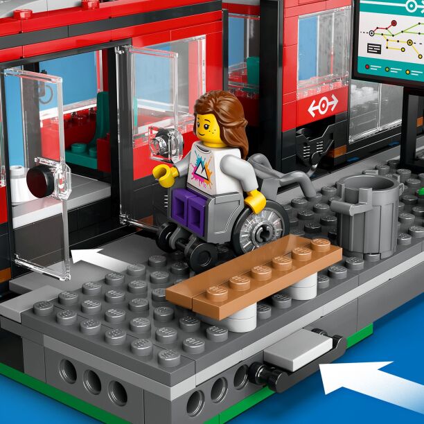 LEGO City Downtown Streetcar & Station (60423) (3)