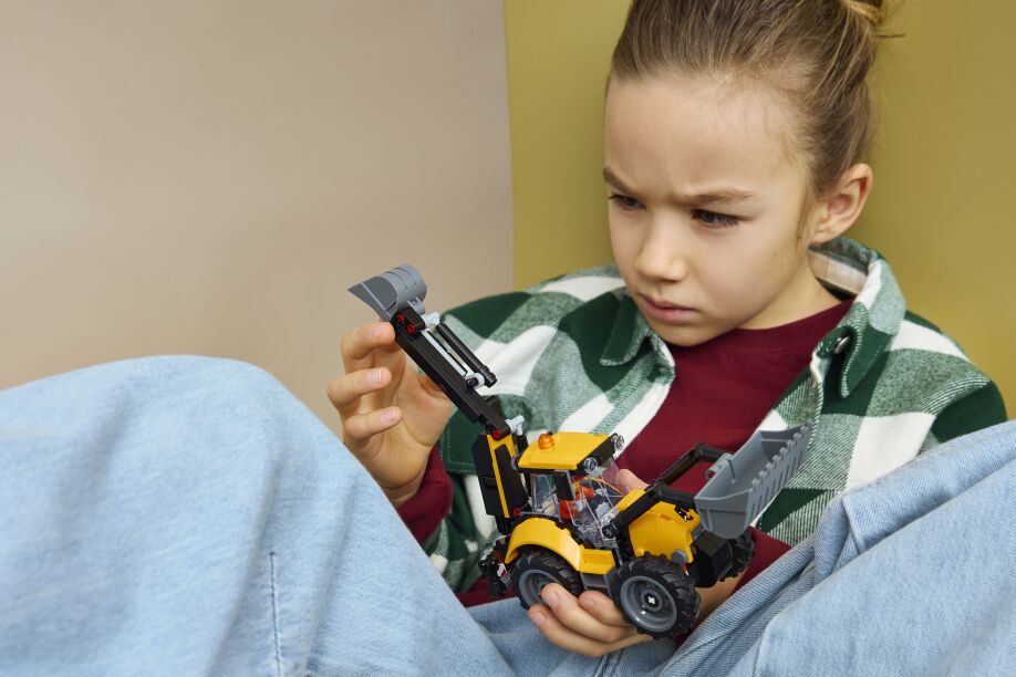 LEGO® City Yellow Backhoe Loader (60480) (10)