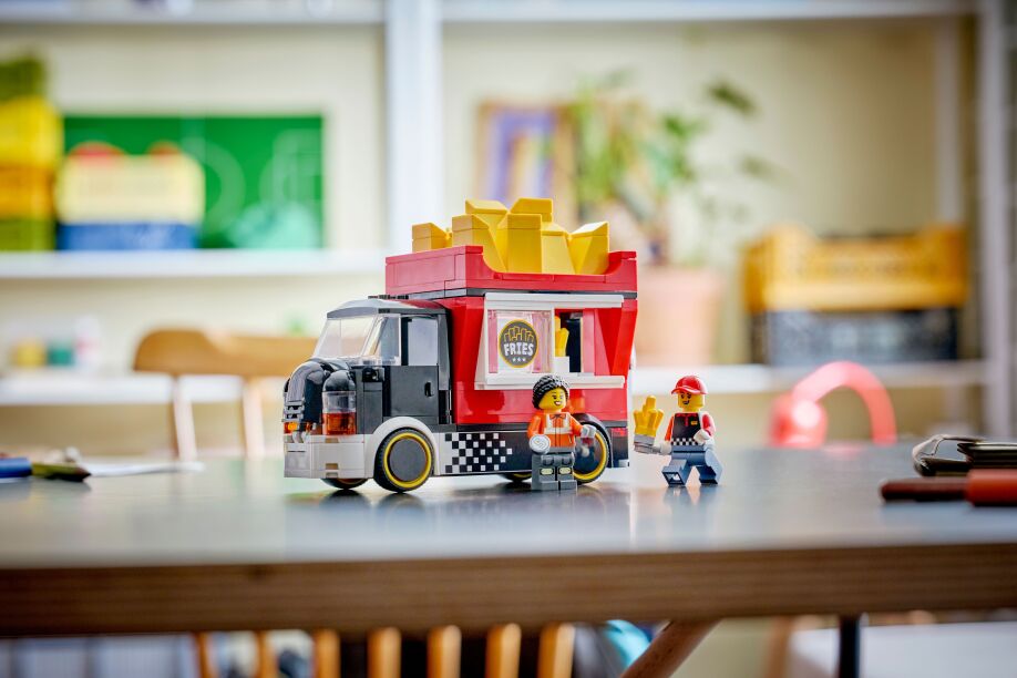 LEGO City Fries Food Truck (60488) (8)