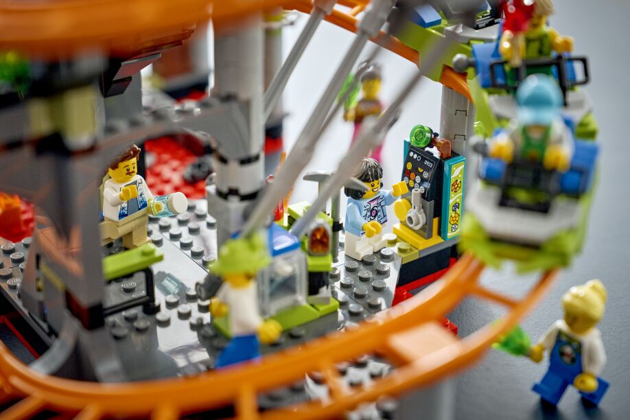 LEGO® City Lava Land Roller Coaster Park (60501) (10)