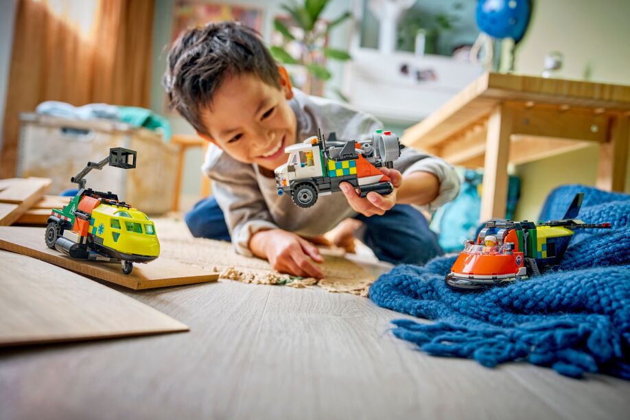 LEGO City Airplane, Service Truck & Hovercraft Remix (60505) (6)