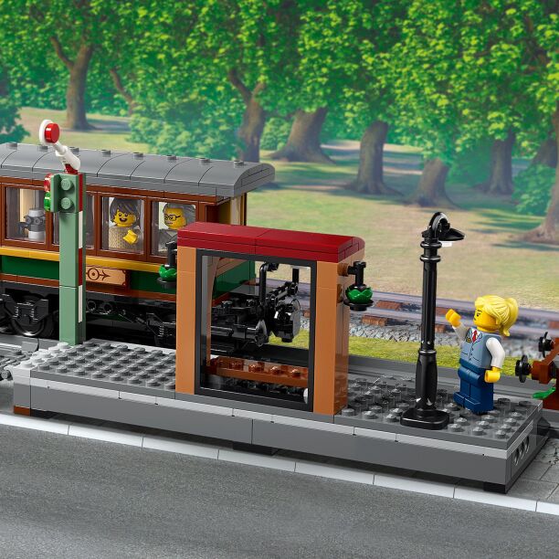 LEGO® City Vintage Steam Train (60511) (5)