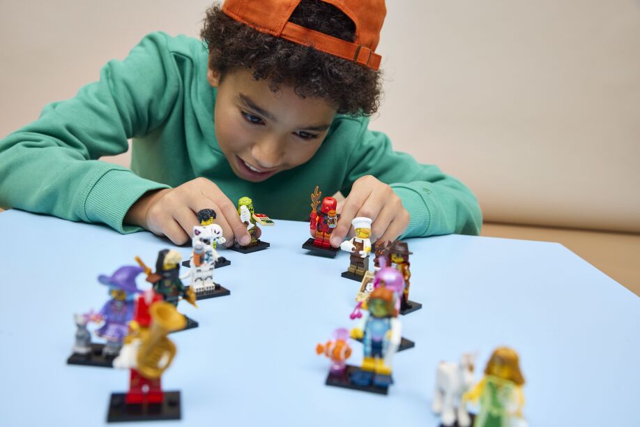 LEGO® Minifigures Series 29 (71052) (9)