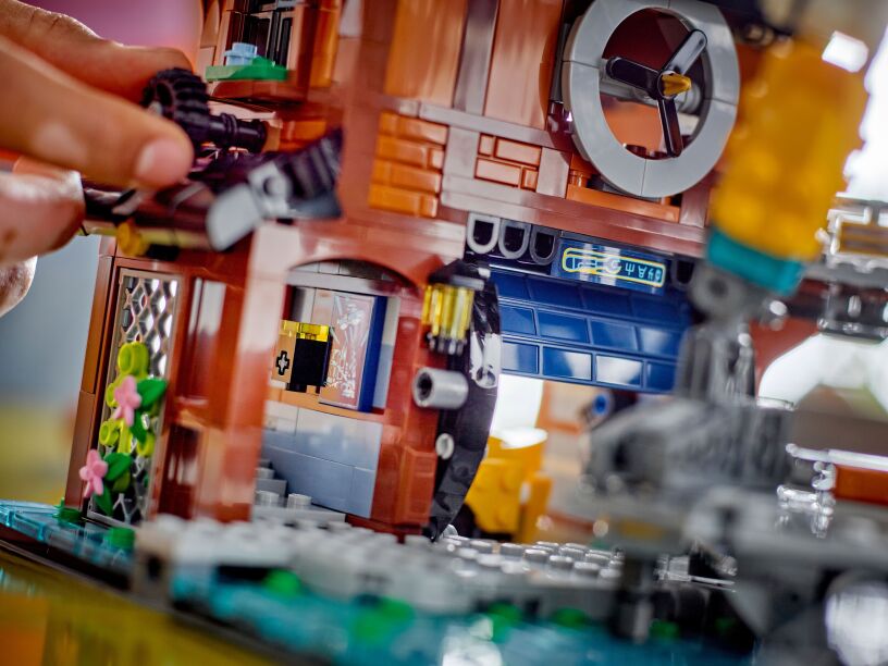 LEGO Ninjago City Workshops (71837) (10)