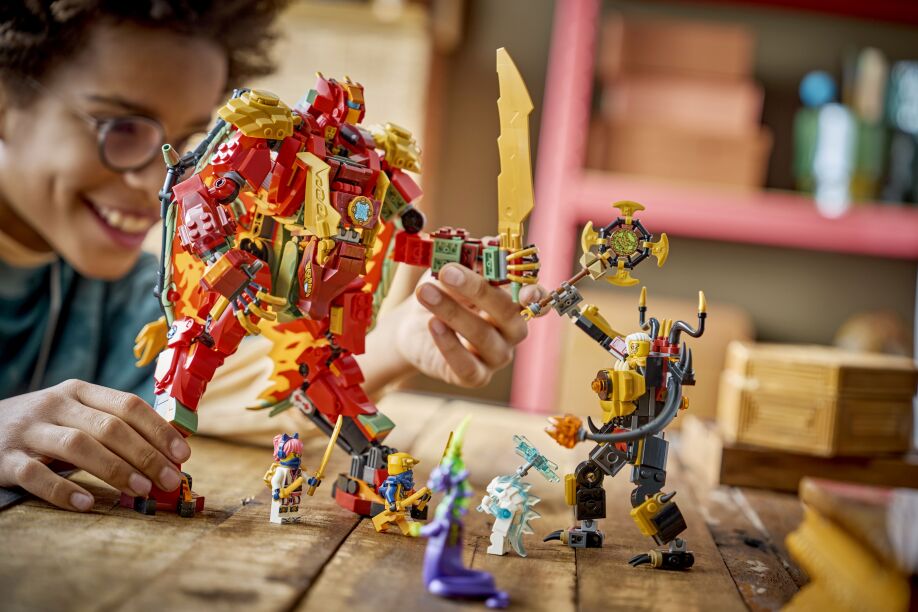 LEGO® Ninjago Wyldfyre's Transforming Dragon Mech (71868) (7)