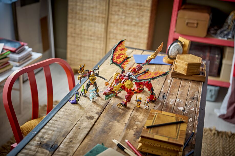 LEGO® Ninjago Wyldfyre's Transforming Dragon Mech (71868) (8)