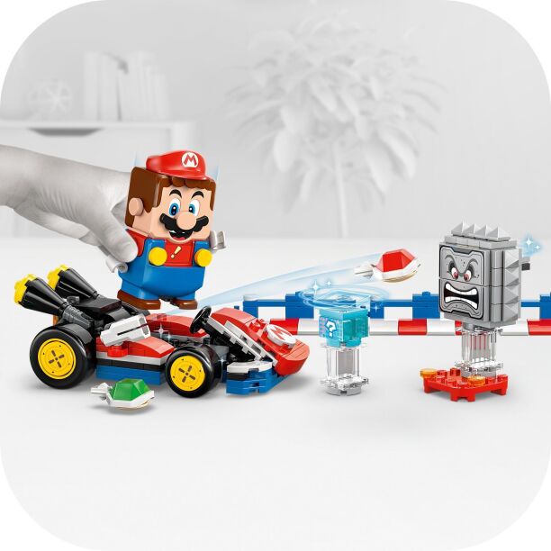 LEGO Super Mario Kart-Interactive Lego Mario & Standard Kart (72043) (4)