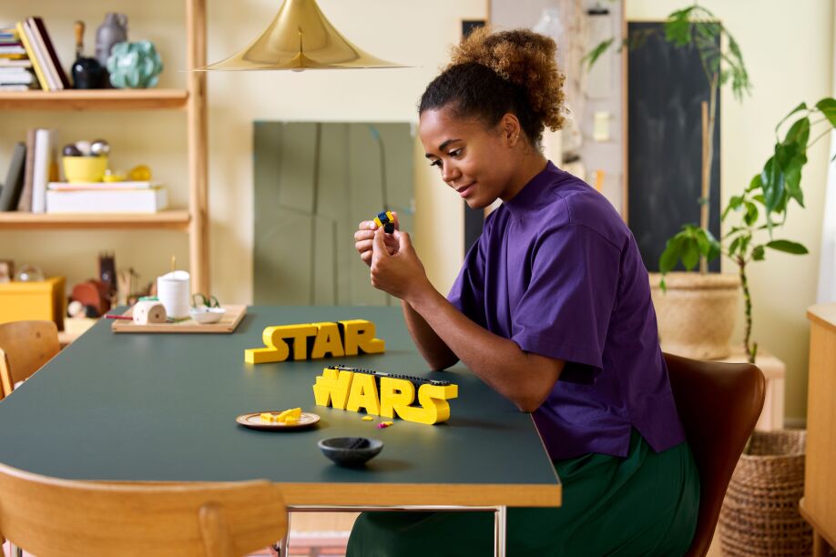 LEGO Star Wars Brick-Built Star Wars Logo (75407) (4)