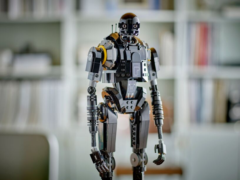 LEGO Star Wars K-2SO Security Droid (75434) (7)