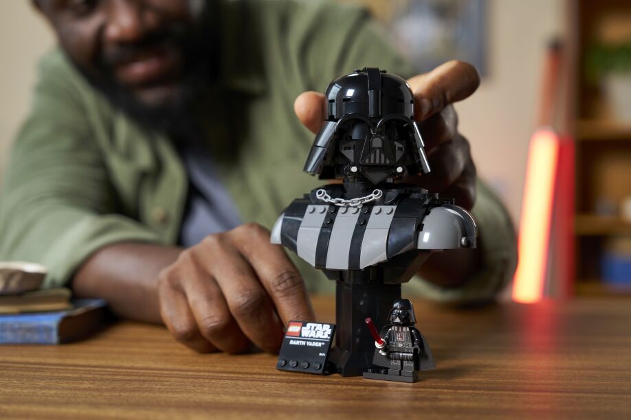 LEGO Star Wars Darth Vader Bust (75439) (5)