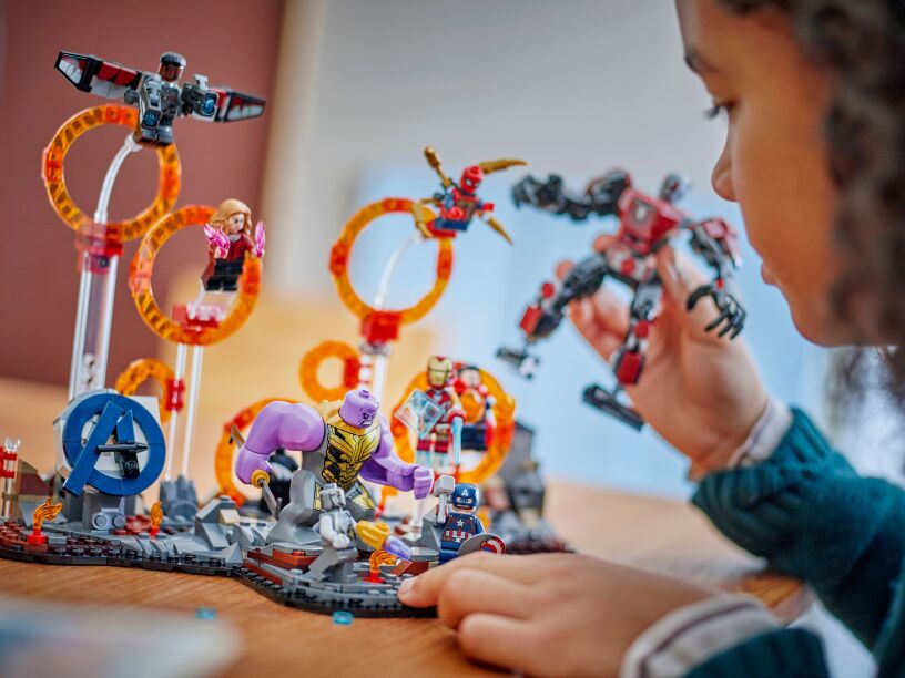 LEGO Super Heroes Avengers: Endgame Final Battle (76323) (9)