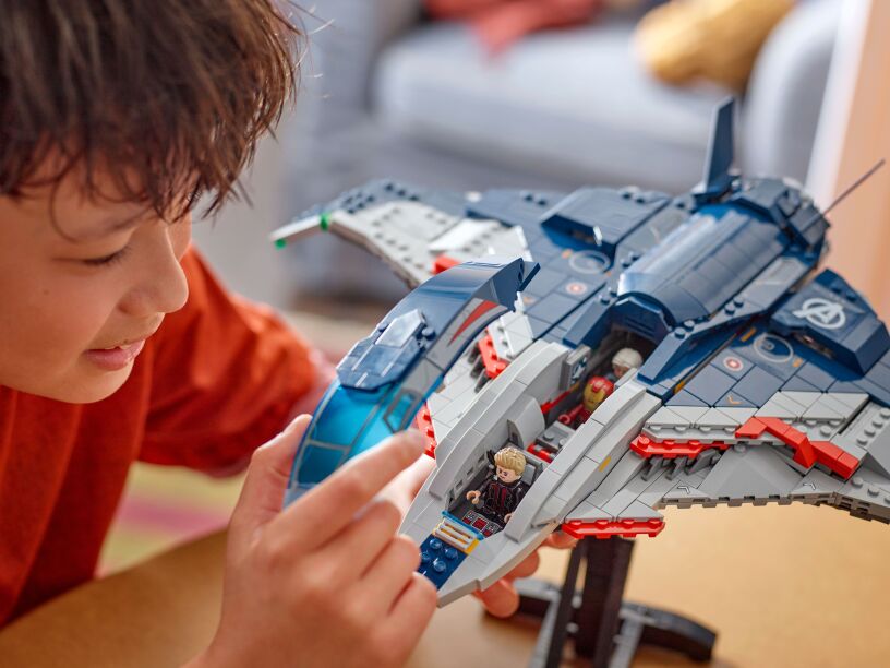 LEGO Super Heroes Avengers: Age Of Ultron Quinjet (76325) (13)