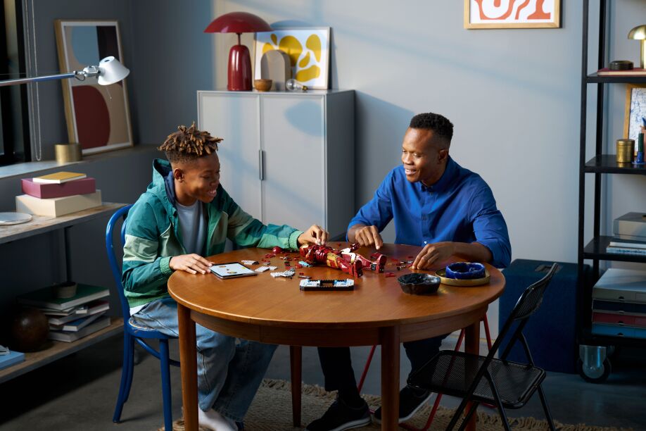 LEGO Super Heroes Iron Man Mark 3 Collector's Edition (76344) (9)