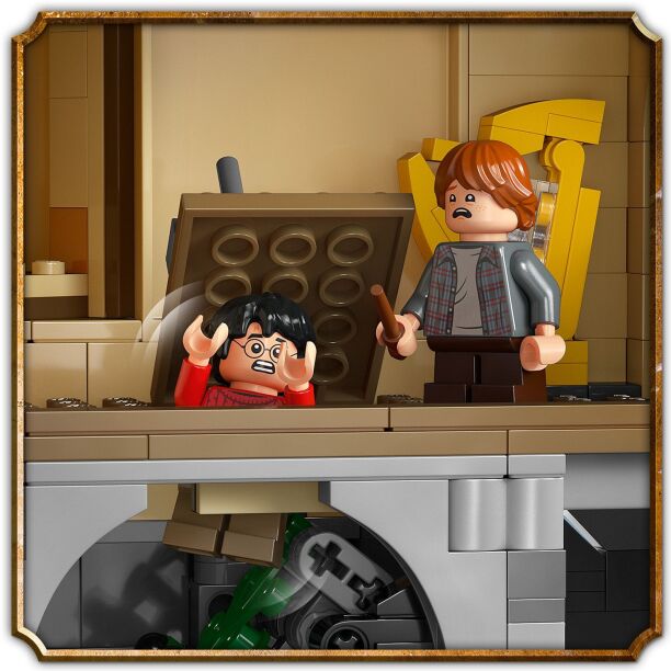 LEGO Harry Potter Hogwarts Castle: The Main Tower (76454) (2)