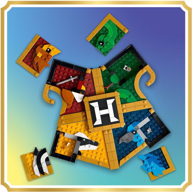 LEGO® Harry Potter Hogwarts House Crest (76462) (2)