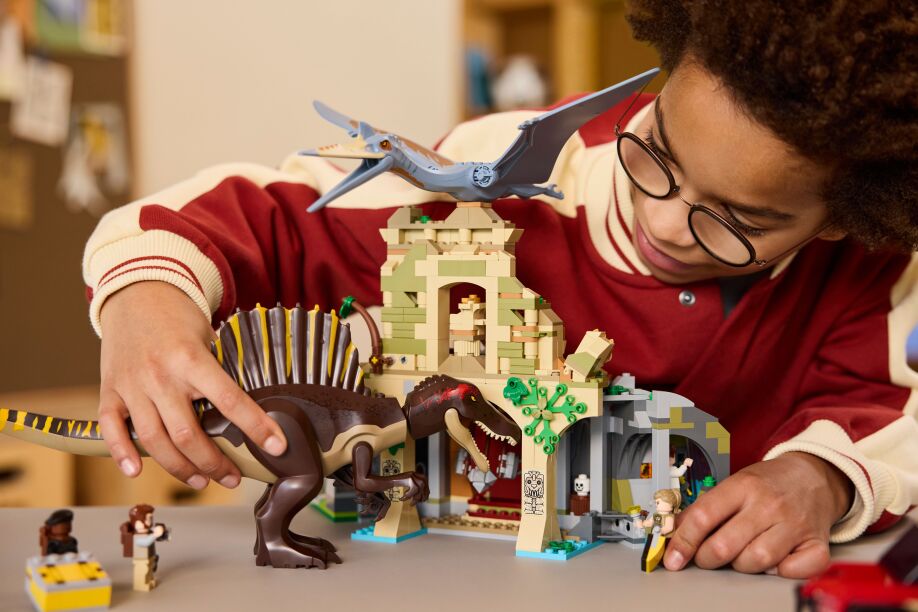 LEGO Jurassic World Spinosaurus & Quetzalcoatlus Air Mission (76976) (8)