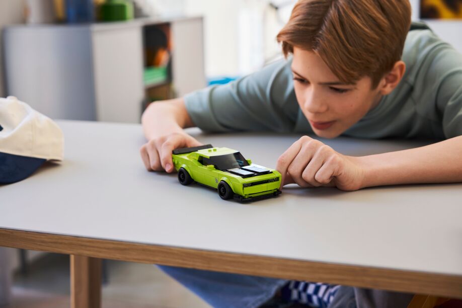 LEGO Speed Champions Dodge Challenger SRT Hellcat Sports Car (77237) (3)