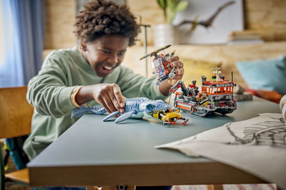 LEGO® Jurassic World Mosasaurus Dinosaur Boat Attack (77983) (6)
